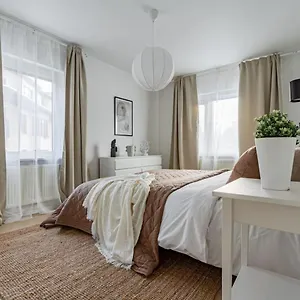 Budget Comfort On Trendy Soedermalm, Construction Work Sztokholm